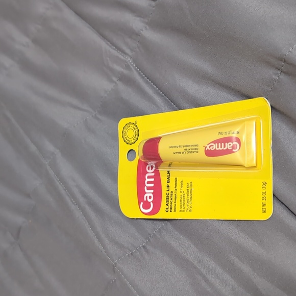 New carmex lip balm - Picture 1 of 2
